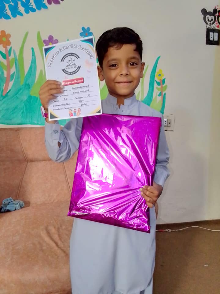 Mehrdar School student